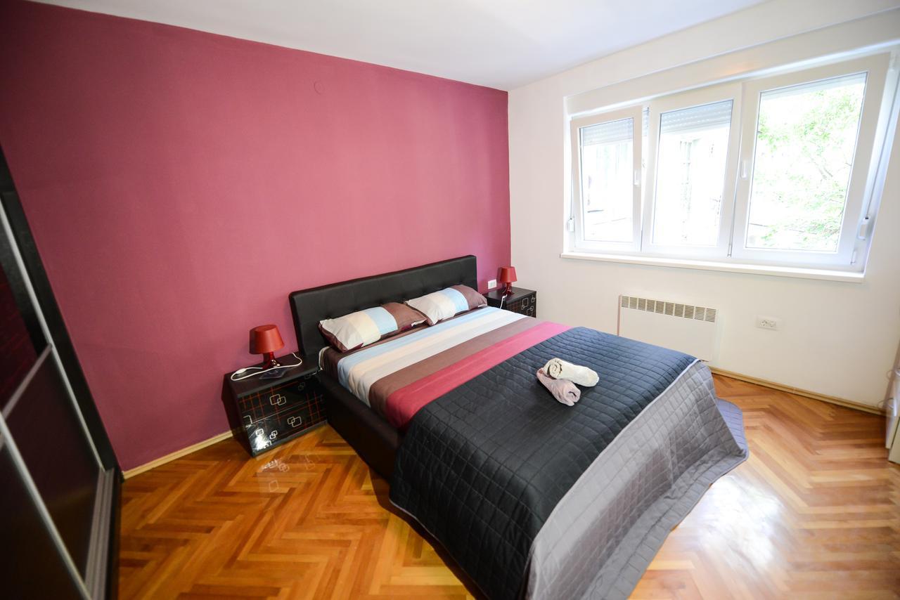 Square Vanilla Apartments スコピエ エクステリア 写真