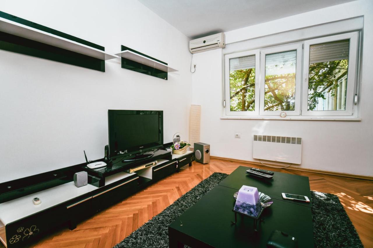 Square Vanilla Apartments スコピエ エクステリア 写真