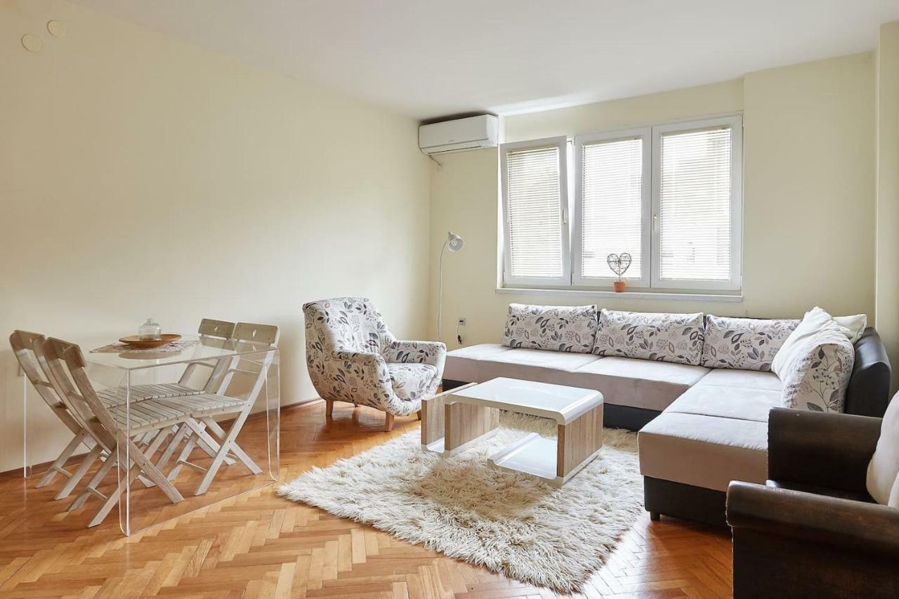 Square Vanilla Apartments スコピエ エクステリア 写真